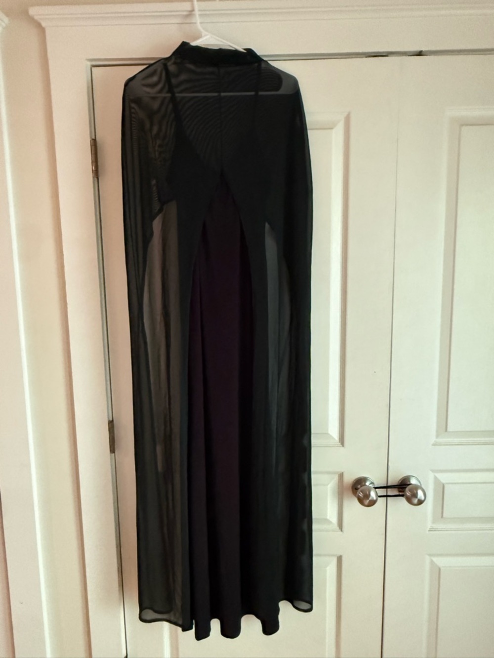 ASOS DESIGN exaggerated cape maxi dress in black - Picture 5 of 6